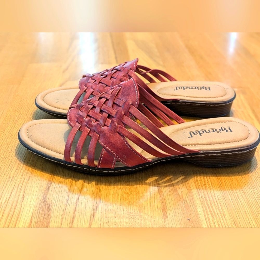 Björndal Sandal "Meliah" Red Leather Strappy Slip On Padded Women 9M